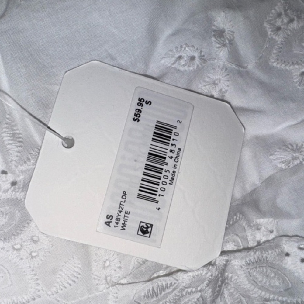 NEW WITH TAGS Altar’d State Katie Eyelet Trouser Shorts White Small - Picture 8 of 8